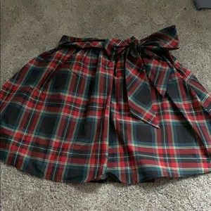 Vineyard vines skirt